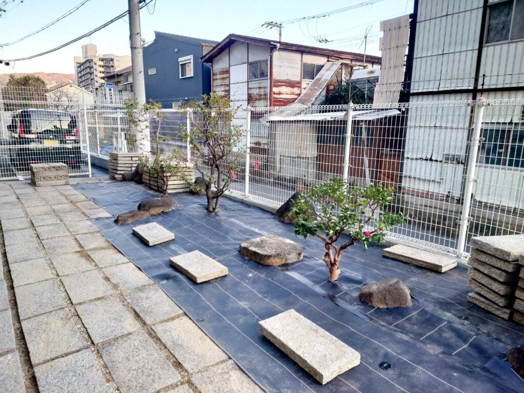 お庭の雑草対策｜大東市施工例